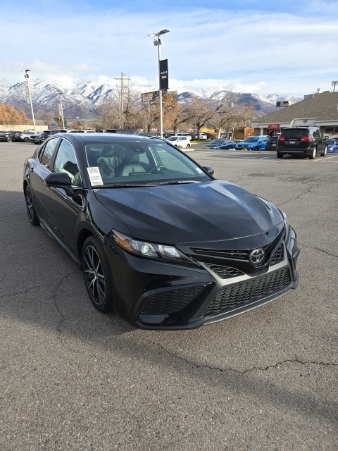 2024 Toyota Camry SE Nightshade's photo