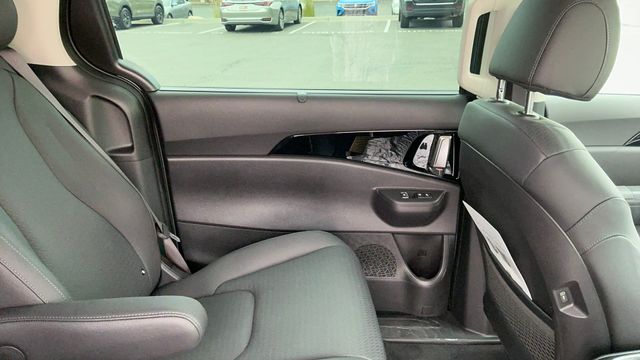 2025 Kia Carnival SX Prestige - Photo 5