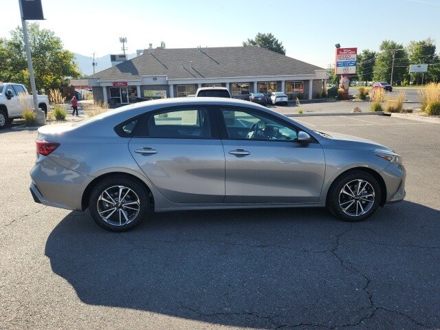 Used 2022 Kia FORTE LXS with VIN 3KPF24AD1NE454219 for sale in Layton, UT