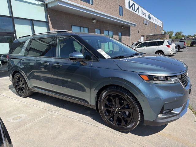 2023 Kia Sedona SX Prestige's photo