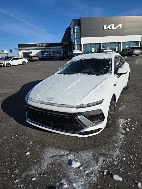 2024 Hyundai Sonata SEL photo 2