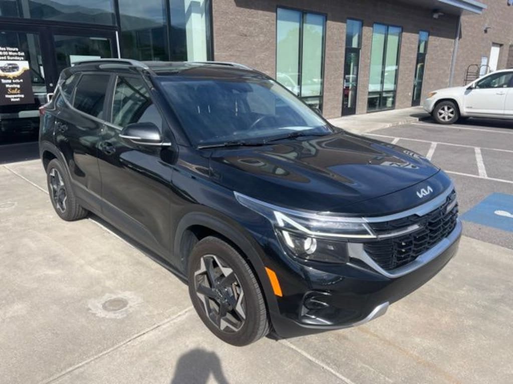 Used 2024 Kia Seltos EX SUV