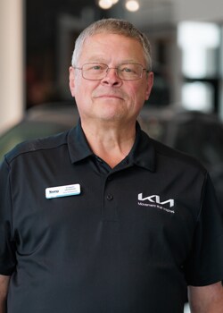 Staff member Stanley Groneman from ID_25f2d7