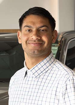 Staff member Jonathon Kimmings from ID_6d8cdd4d03cb