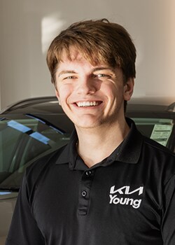 Staff member Cashe Kelly from ID_d9446230efa2