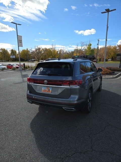 2024 Volkswagen Atlas SE Technology photo 4