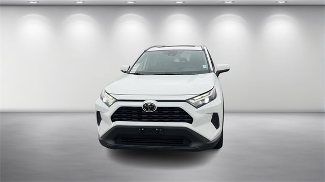 2022 Toyota RAV4 XLE's photo