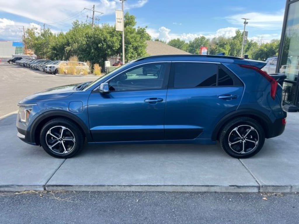 Used 2023 Kia Niro Plug-In Hybrid EX SUV