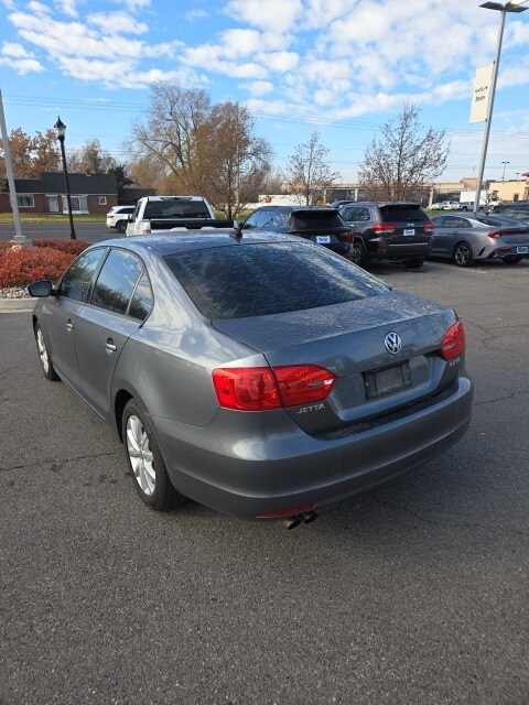 2012 Volkswagen Jetta 2.5L SE photo 3