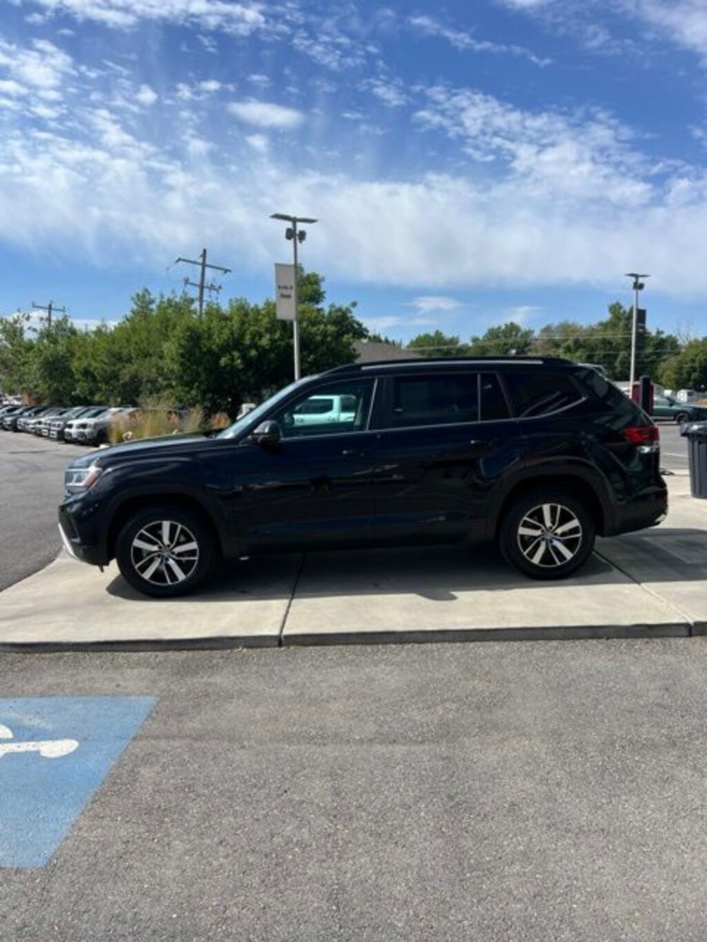 Used 2022 Volkswagen Atlas 2.0T SE SUV