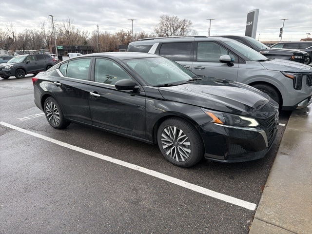 2024 Nissan Altima SV