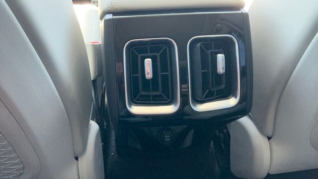 2025 Kia Sorento X-Line SX - Photo 29