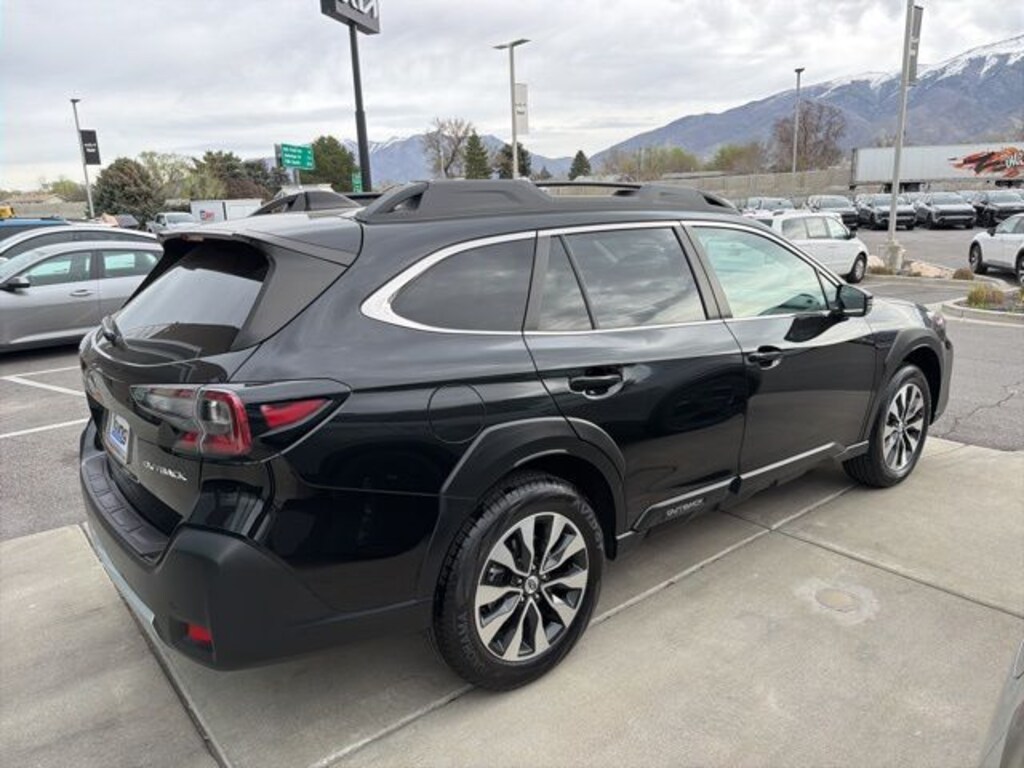 Used 2024 Subaru Outback Limited SUV