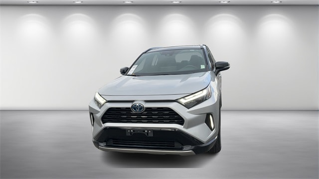 2023 Toyota RAV4 XSE's photo