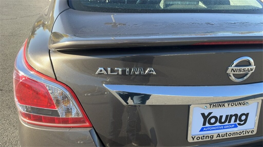 Used 2013 Nissan Altima 3.5 SL Sedan