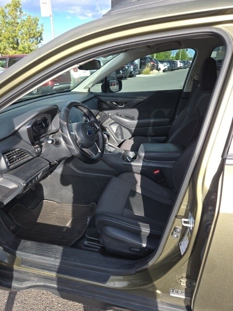 2022 Subaru Outback Premium photo 3