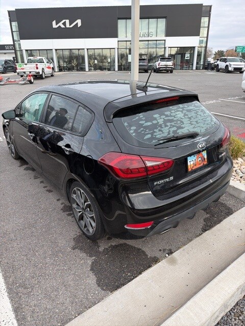 2017 Kia Forte SX photo 3