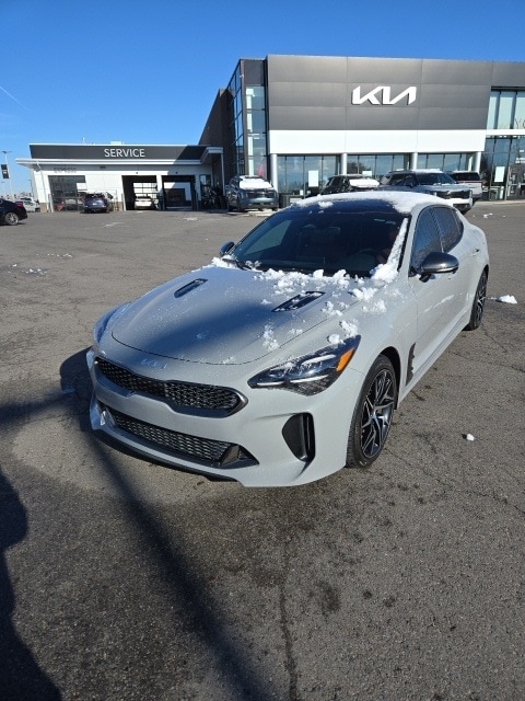 2022 Kia Stinger GT-Line photo 2