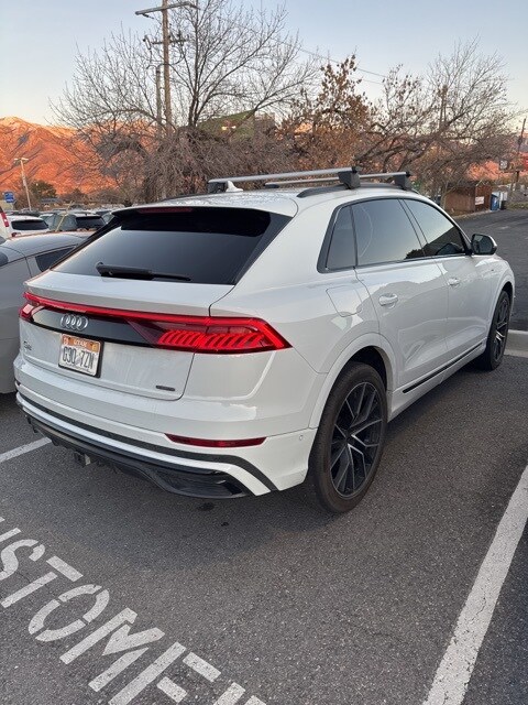 2021 Audi Q8 55 Prestige photo 3