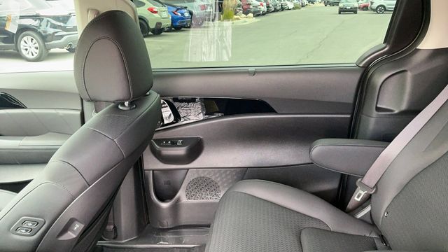 2025 Kia Carnival SX Prestige - Photo 8