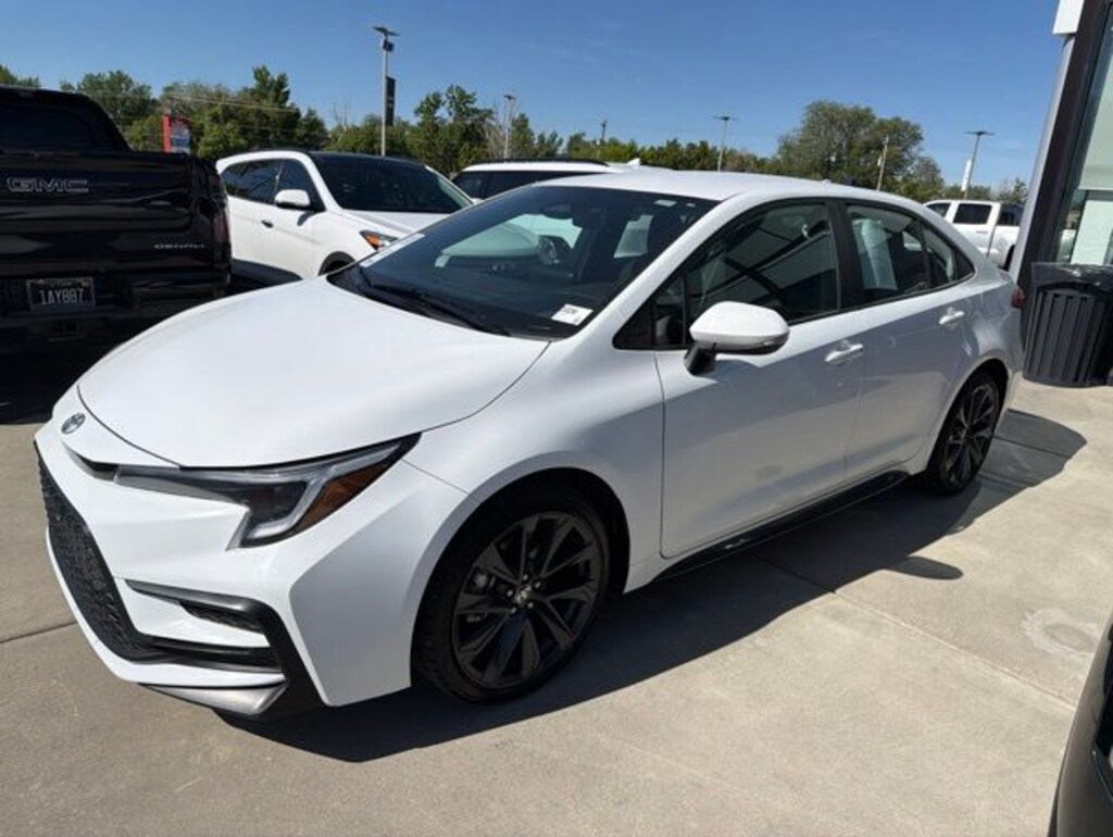 Used 2024 Toyota Corolla SE Sedan