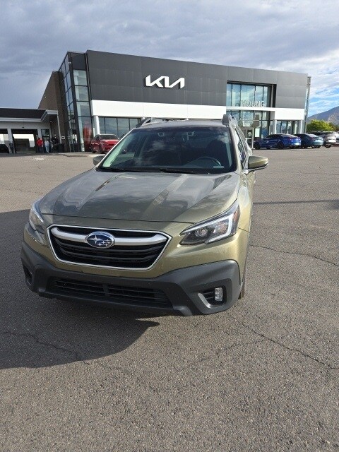 2022 Subaru Outback Premium photo 2