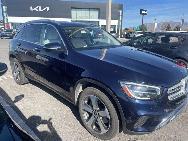 2020 Mercedes Benz GLC 300 4MATIC photo 2