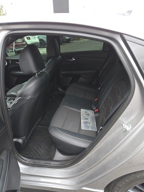 2023 Kia Forte GT-Line photo 4