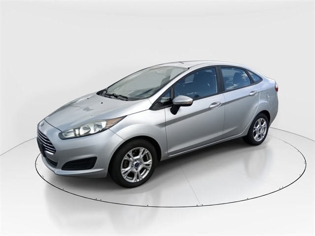 2016 Ford Fiesta SE photo 2