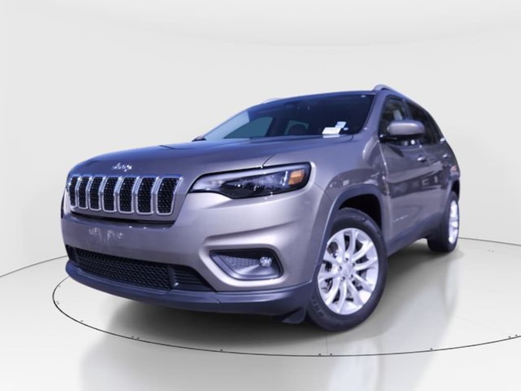 Used 2019 Jeep Cherokee Latitude FWD SUV
