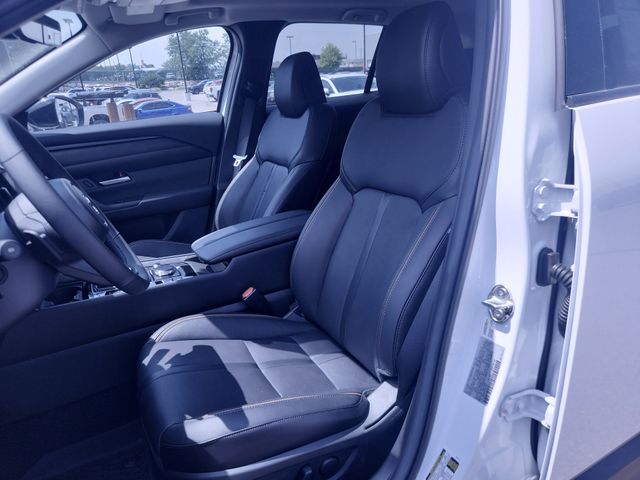 2026 Mazda CX-50 Premium Plus - Photo 11