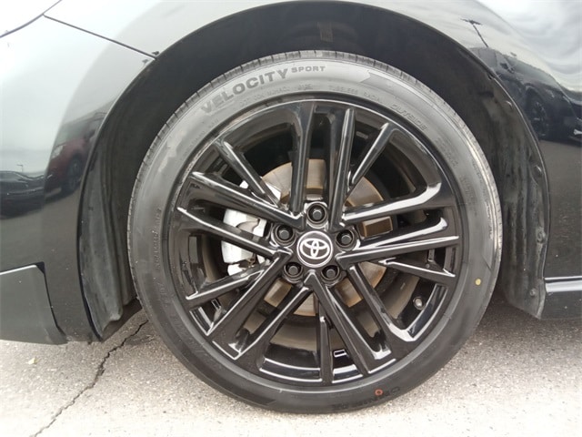 2025 Toyota Camry SE Hybrid photo 4