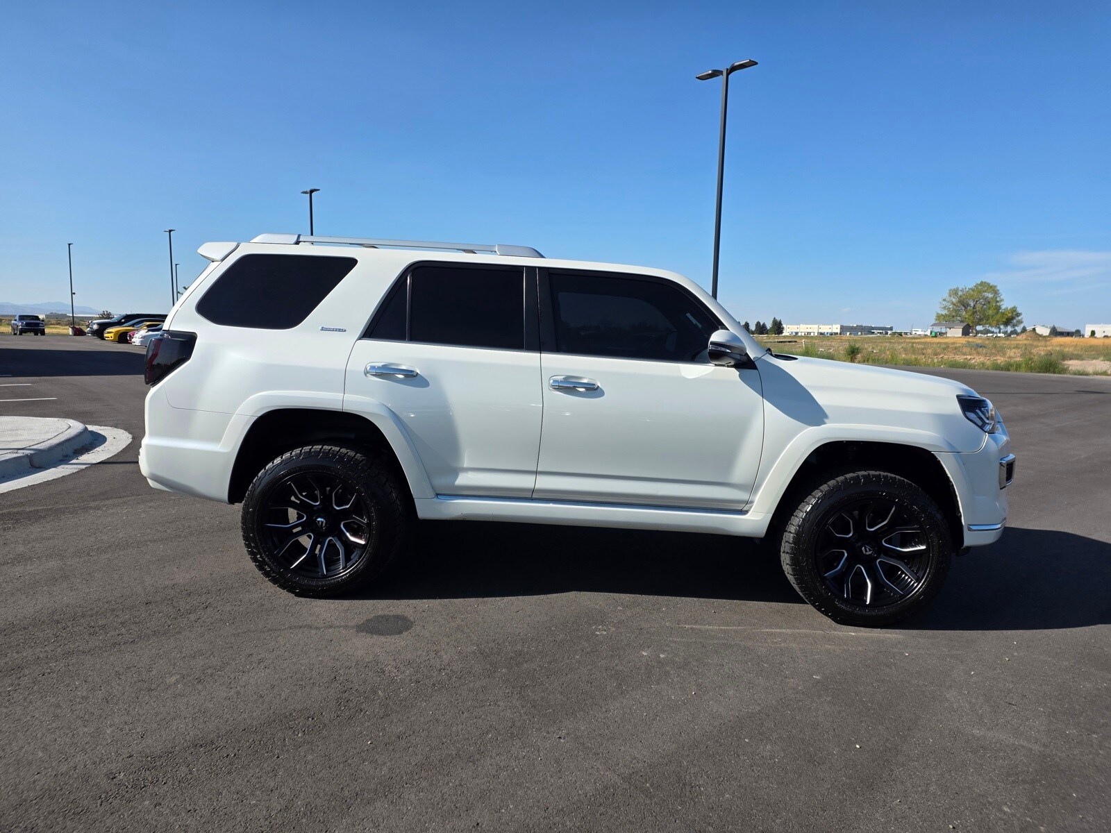 2018 Toyota 4Runner Limited photo 3