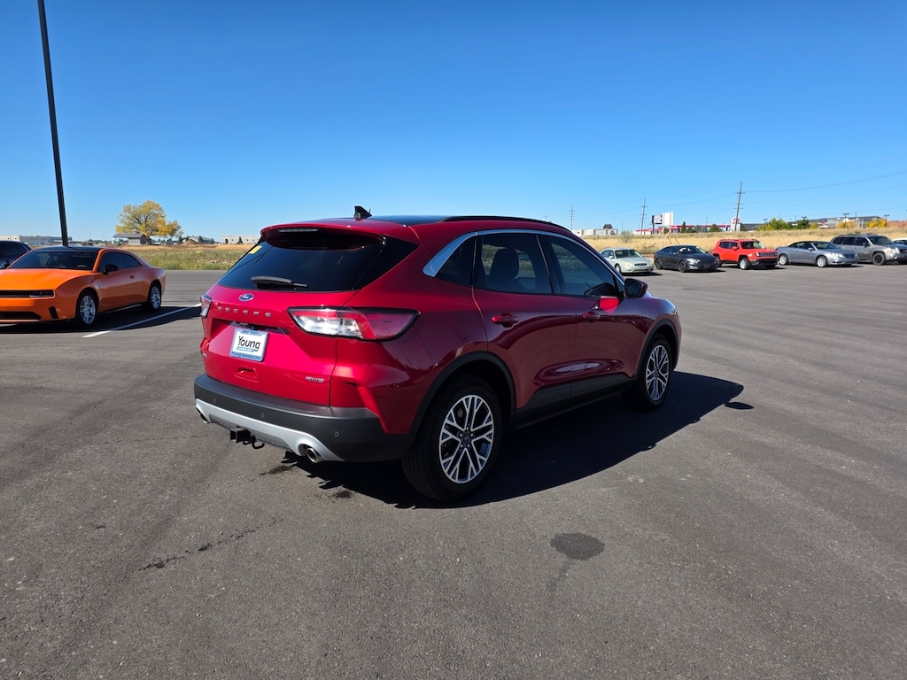 2020 Ford Escape SEL photo 3