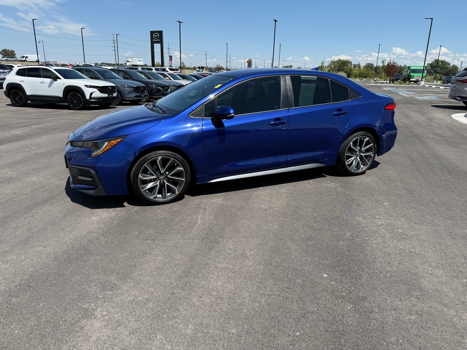2021 Toyota Corolla SE photo 3