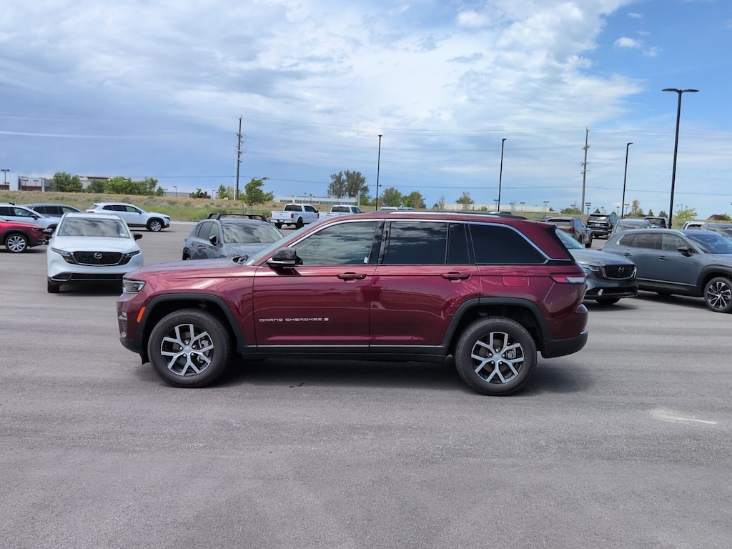 Used 2023 Jeep Grand Cherokee Limited SUV