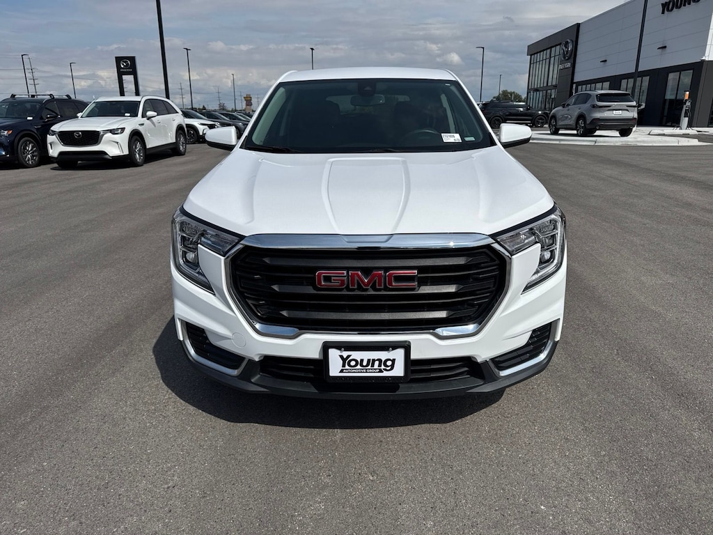 Used 2024 GMC Terrain SLE SUV