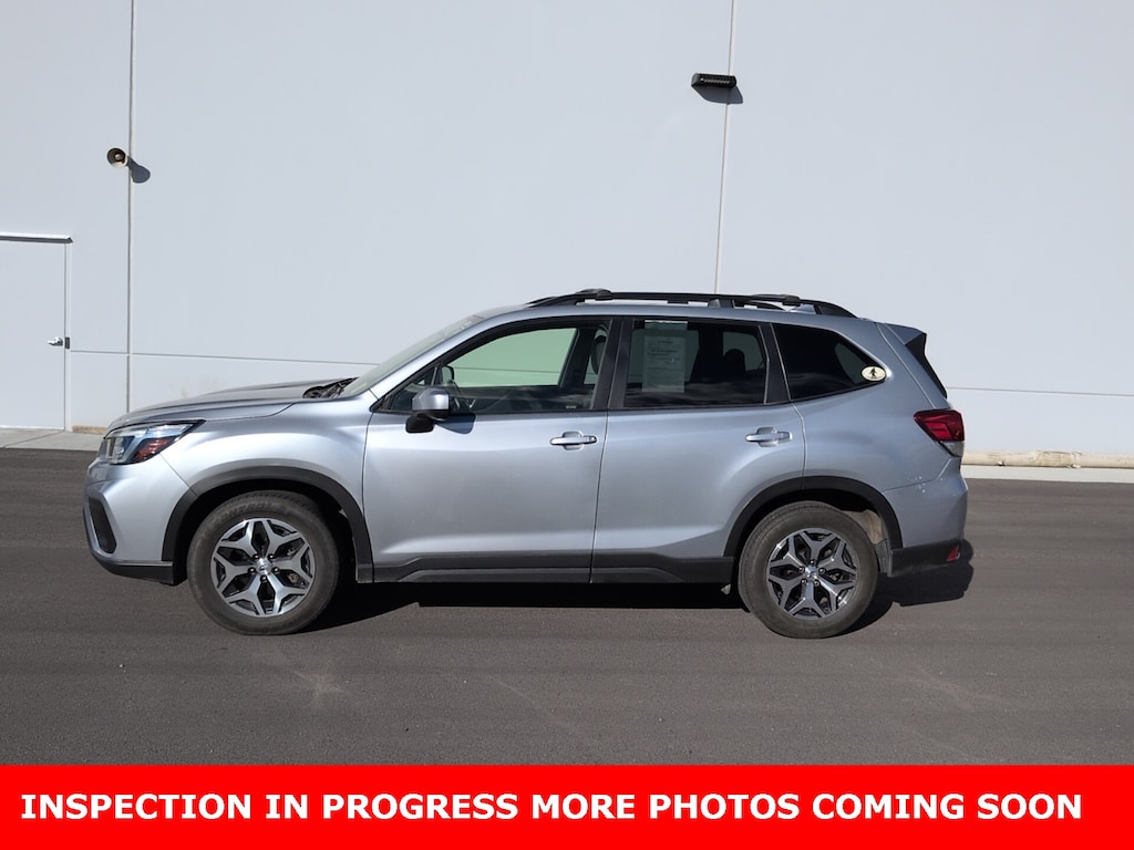 2021 Subaru Forester Premium photo 3