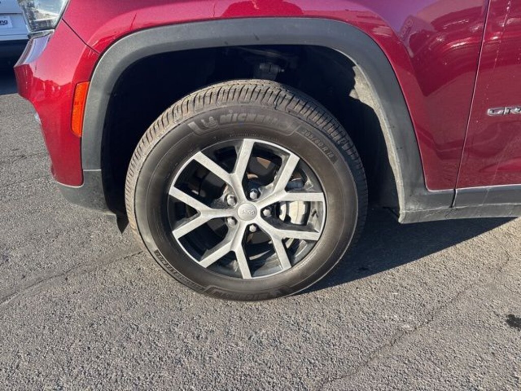 Used 2023 Jeep Grand Cherokee Limited SUV