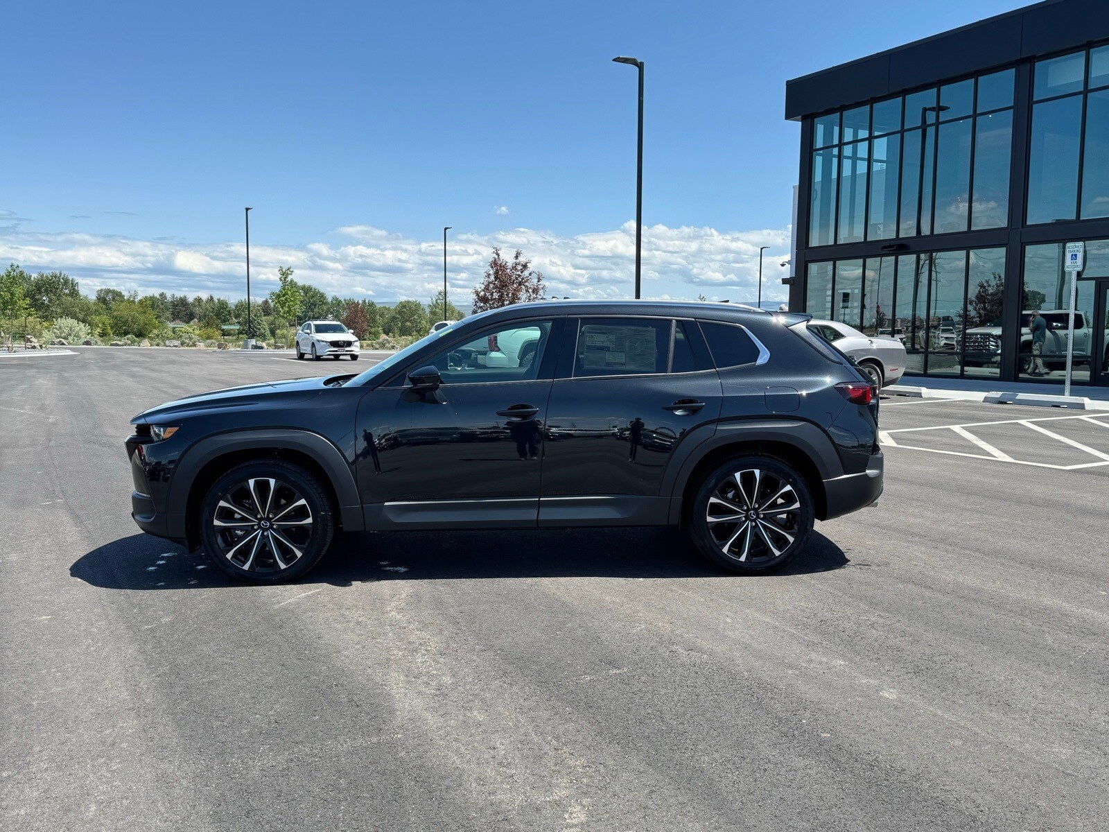 2025 Mazda CX-50 2.5 Premium Plus photo 2