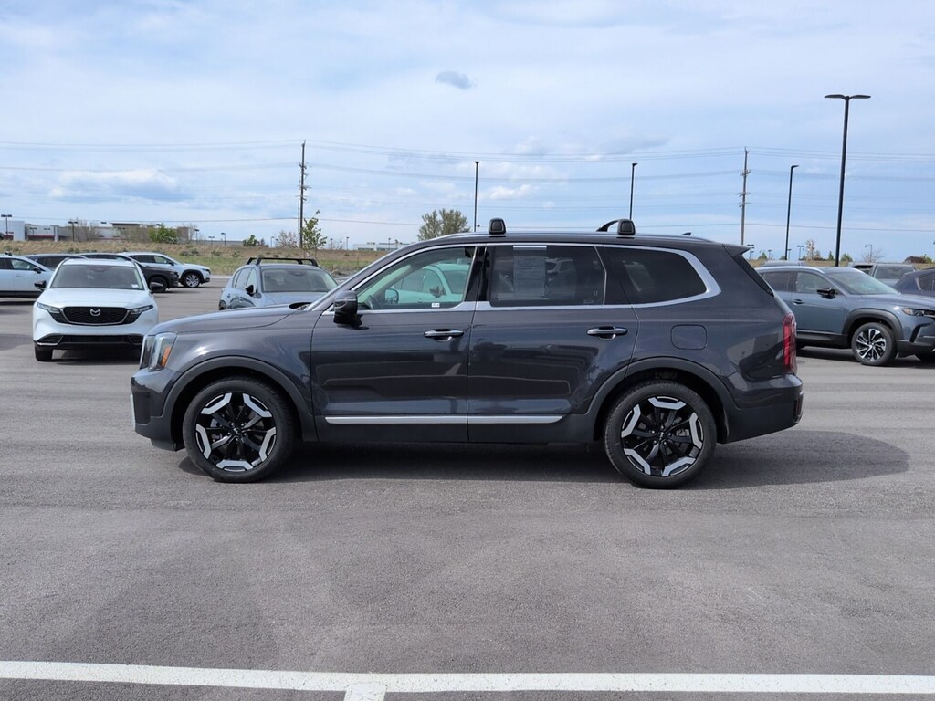 Used 2025 Kia Telluride S SUV
