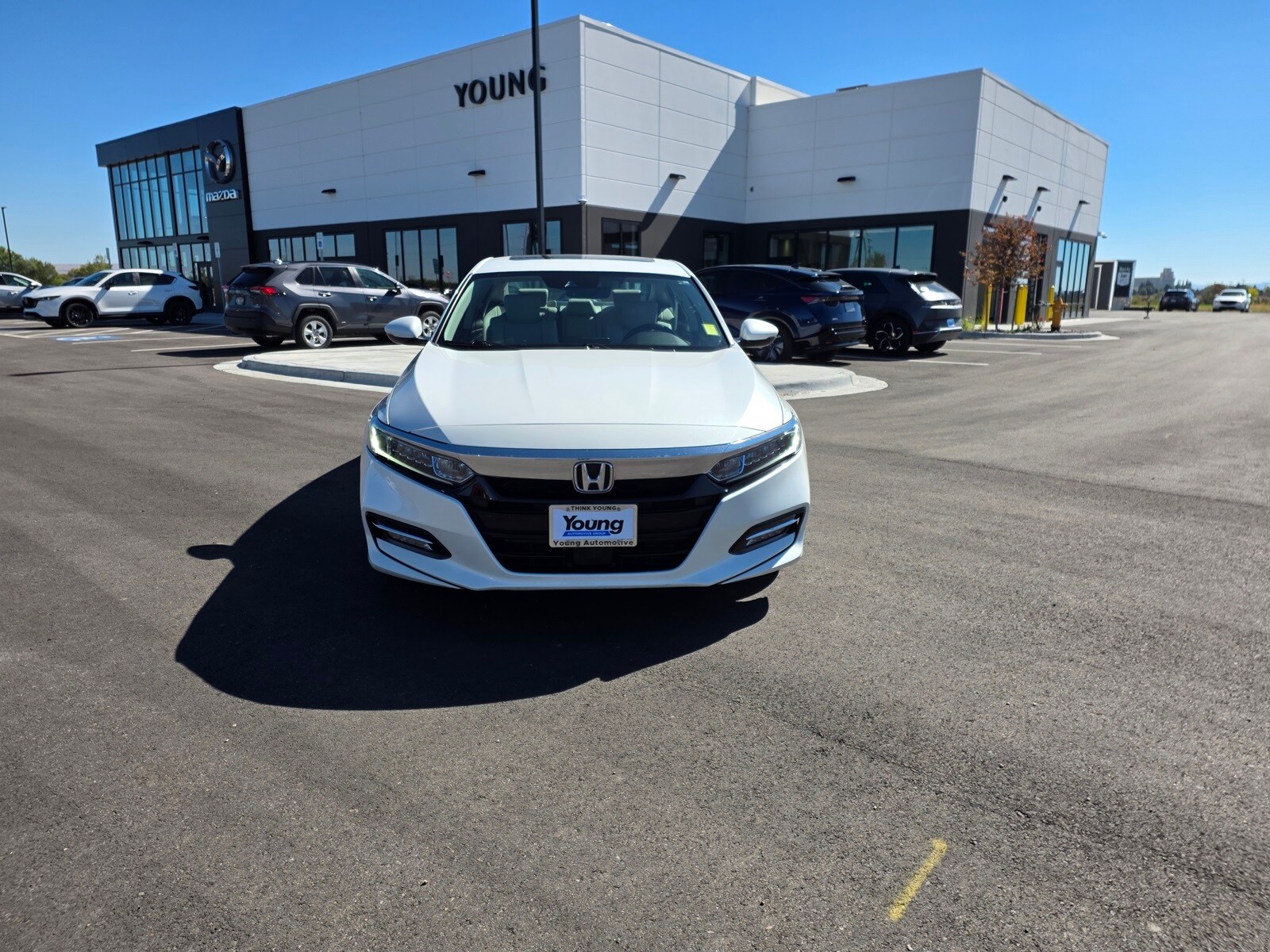 2019 Honda Accord Hybrid EX-L photo 2