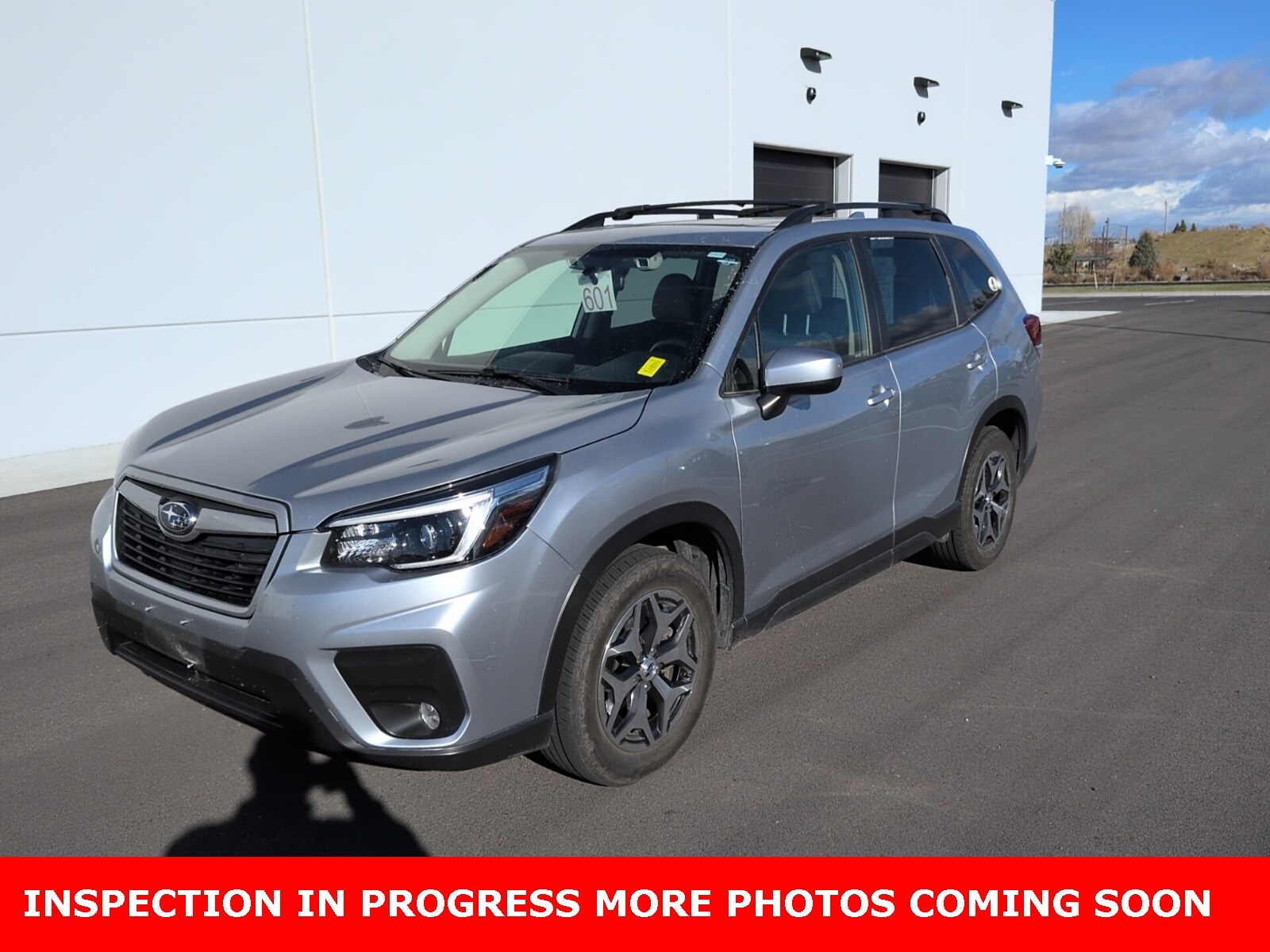 2021 Subaru Forester Premium photo 2