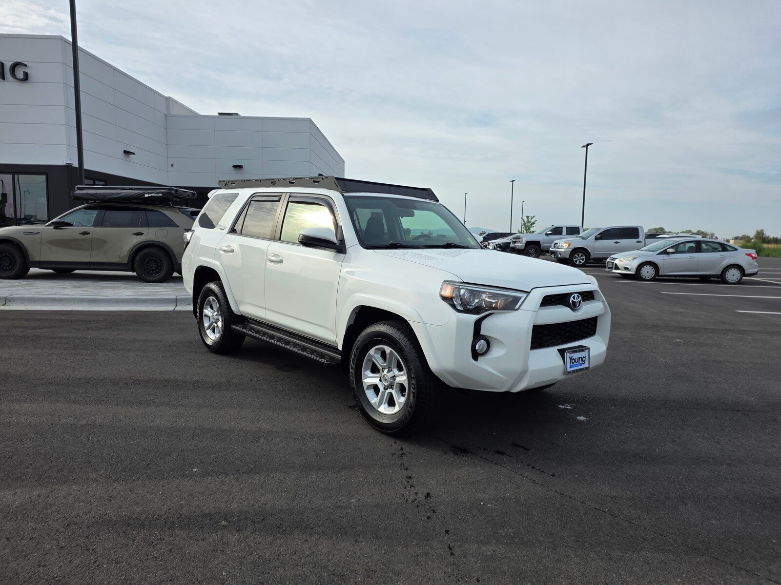2019 Toyota 4Runner SR5 photo 3