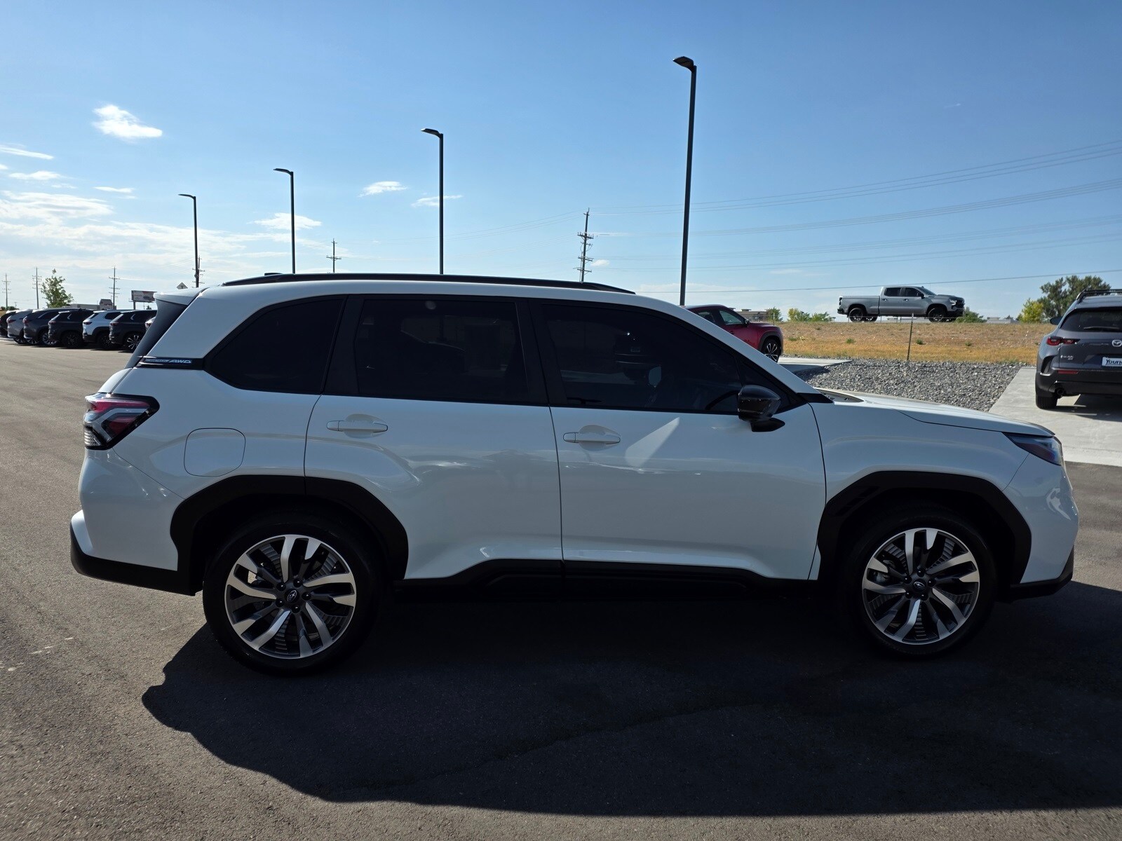 2025 Subaru Forester Touring photo 4