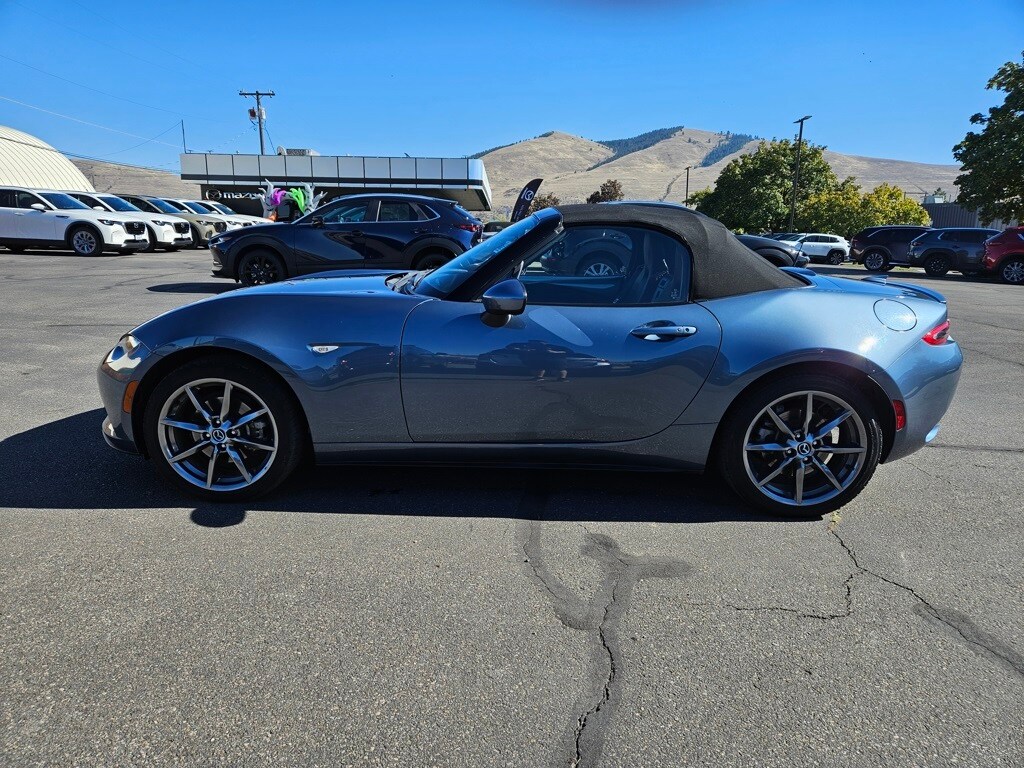 2017 Mazda MX-5 Miata Miata Grand Touring photo 4