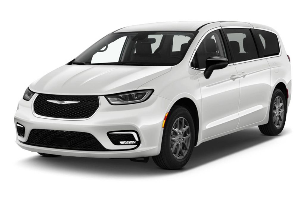 2025 Chrysler Pacifica Select's photo