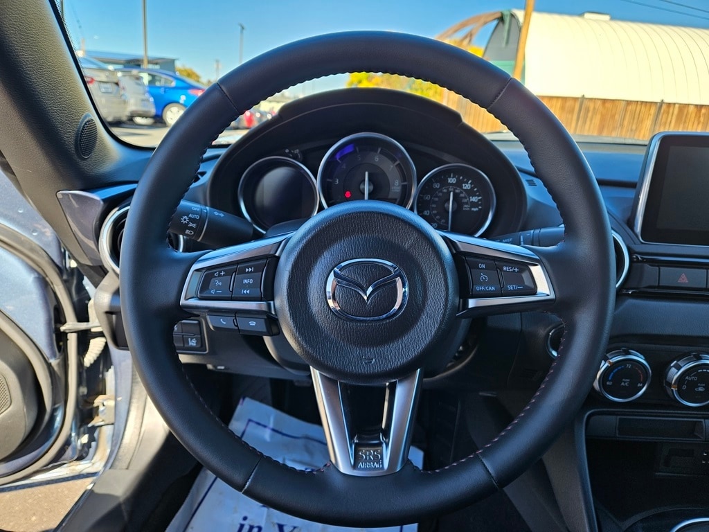 2017 Mazda MX-5 Miata Miata Grand Touring photo 13