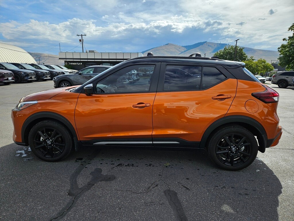 2023 Nissan Kicks SR photo 4