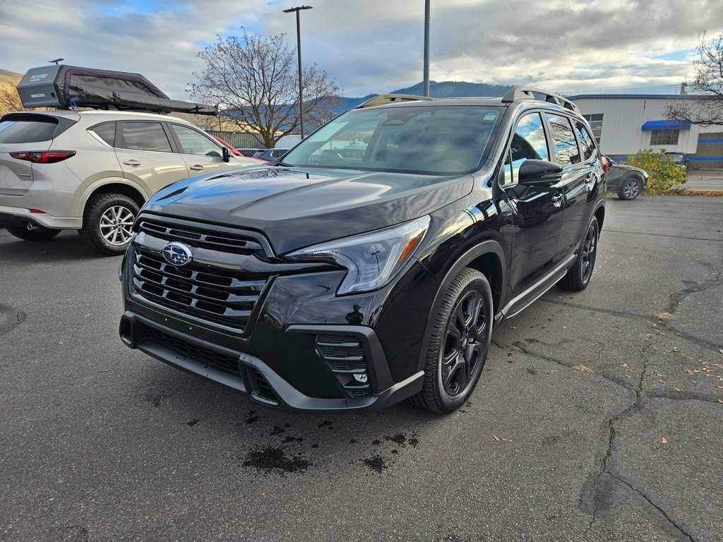 2023 Subaru Ascent Onyx Edition photo 3